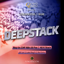 Ein professioneller Pokerspieler setzt Chips in einen großen Pot während eines spannenden Deepstack-Turniers.