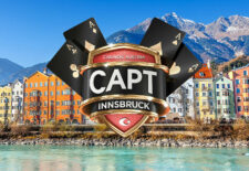 Ein stilisiertes Logo der Stadt Innsbruck mit den Worten "Capt Innsbruck" in blauer Schrift auf weißem Hintergrund, das einen Berg und eine Krone enthält.