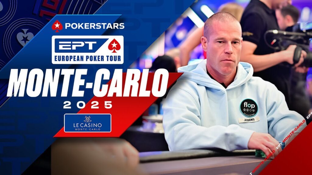 Ein Spieler nimmt an einem Pokerturnier teil und betrachtet seine Karten konzentriert. Im Hintergrund sind weitere Spieler und Dealer zu sehen, die an Tischen sitzen. Das Bild zeigt die Spannung und Atmosph