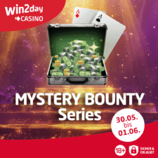 Ein Werbebild für die Facebook Mystery Bounty Series, das eine Reihe von Poker-Chips in verschiedenen Farben zeigt, die auf einem grünen Pokertisch liegen. Am oberen Rand des Bildes befindet sich der Titel