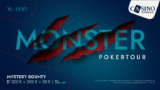 Ein farbenfrohes Plakat für die CSS Monster Tour mit dem Titel "Web Mystery Bounty". Es zeigt ein gruseliges Monster mit vielen Augen und Tentakeln, das von einem leuchtenden Schriftzug um