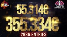 Ein lebhaftes Bild von einer Poker-Turnierveranstaltung im Mai 2025, mit einer großen Menschenmenge, die gespannt an den Tischen sitzt und spielt. Die Spieler sind von professionellem Poker