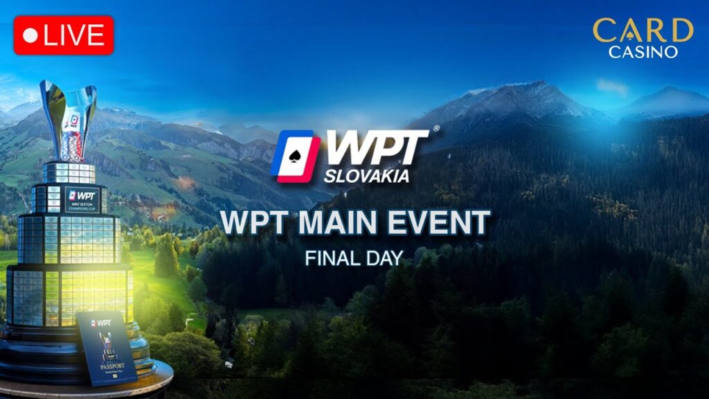 Ein spannendes Pokerturnierfinale mit zwei Spielern, die konzentriert an einem Tisch sitzen und ihre Karten prüfen. Im Hintergrund sind Zuschauer und eine professionelle Poker-Turnier