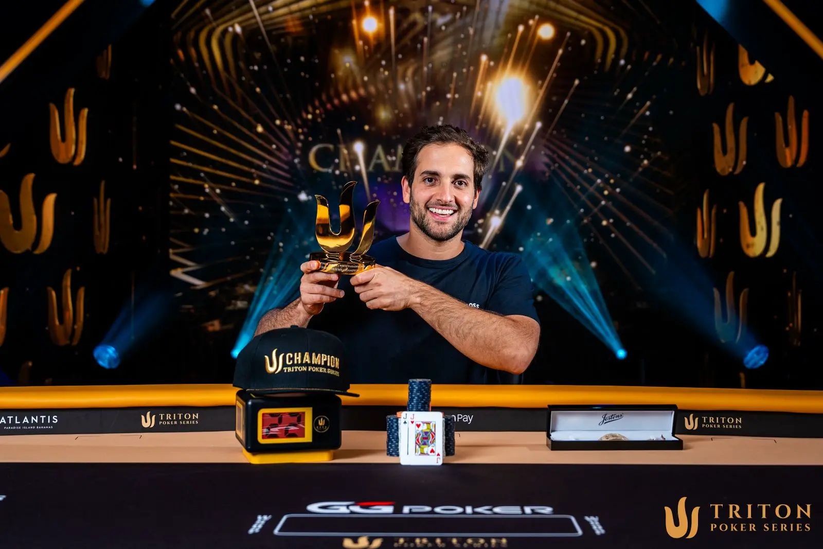 Joao Simao Bracelet $150.000 Triton 8-Handed WSOP Paradise 2025
