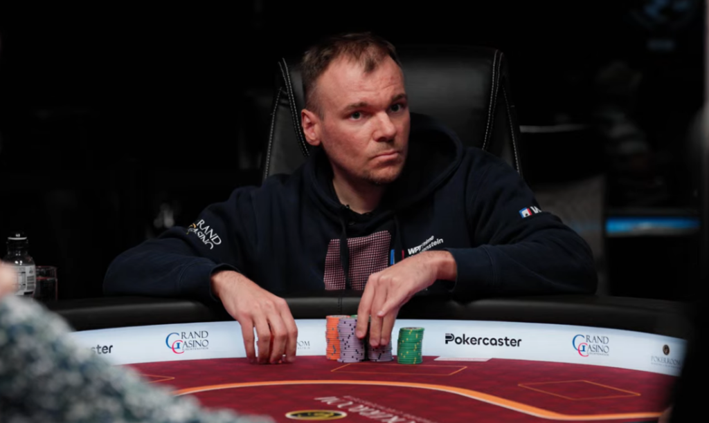 David Kozma führt am Final Table